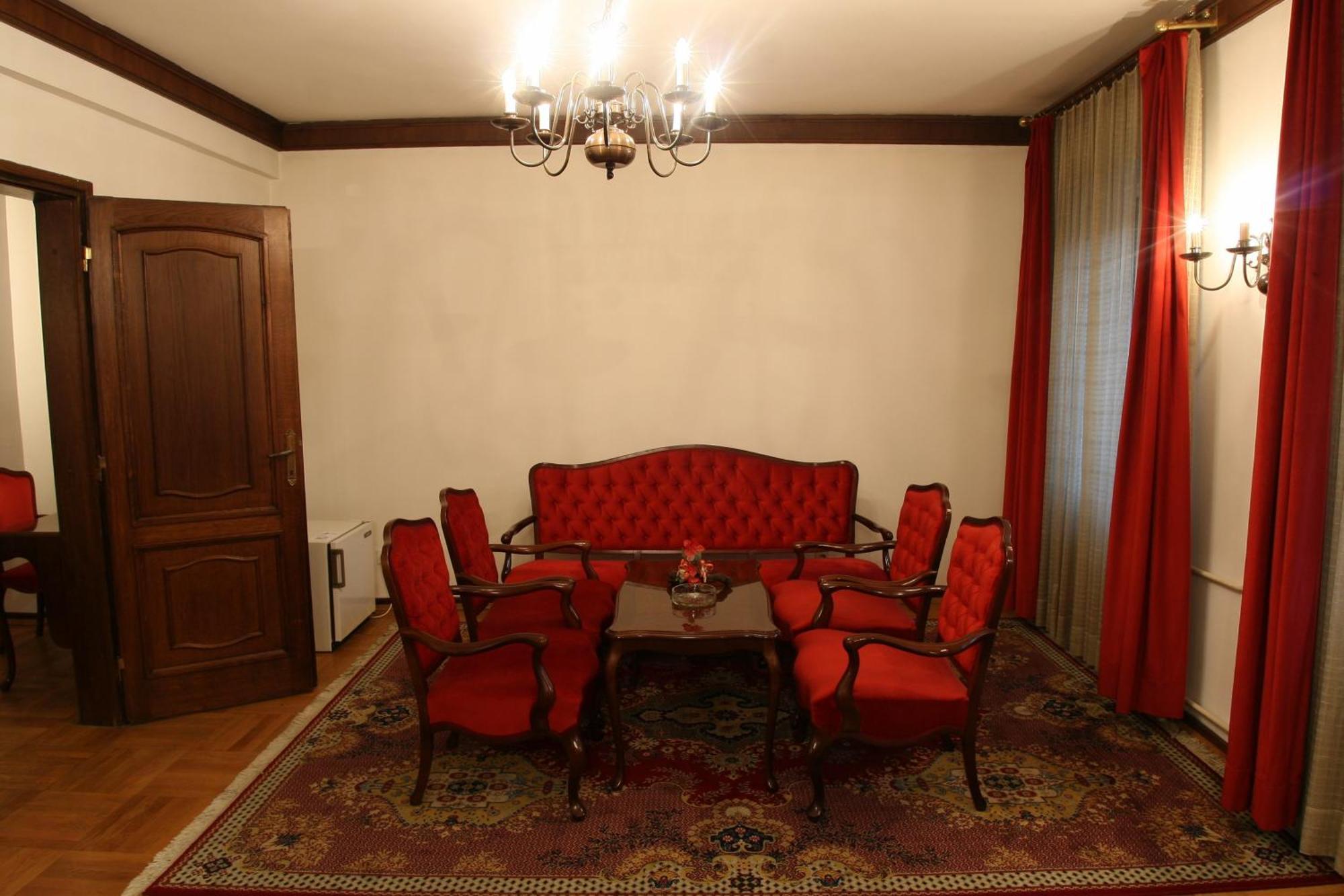 Hotel Grand Valjevo Bagian luar foto