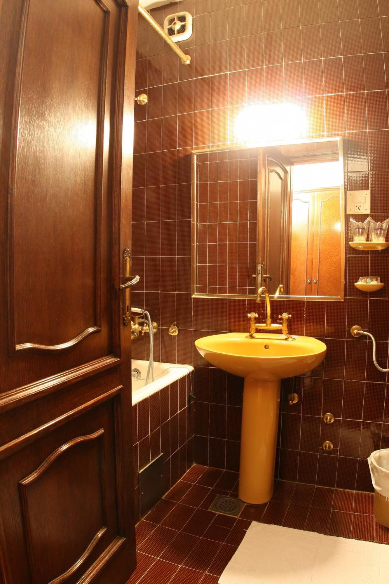Hotel Grand Valjevo Bagian luar foto