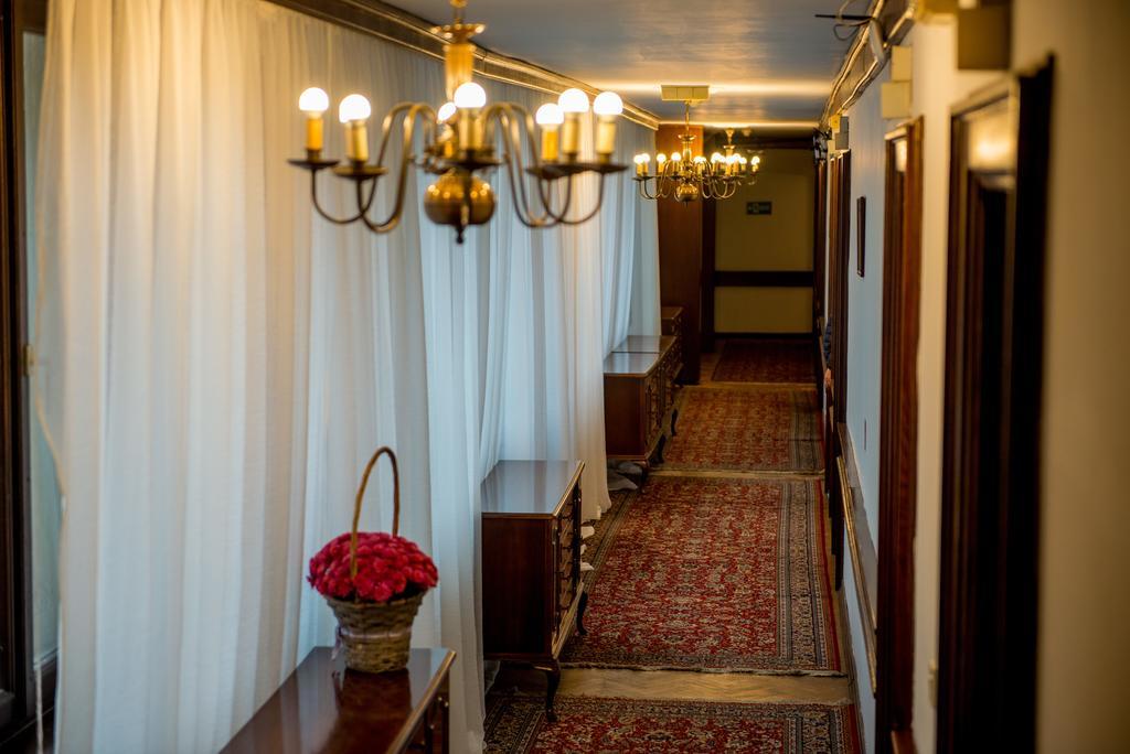 Hotel Grand Valjevo Bagian luar foto