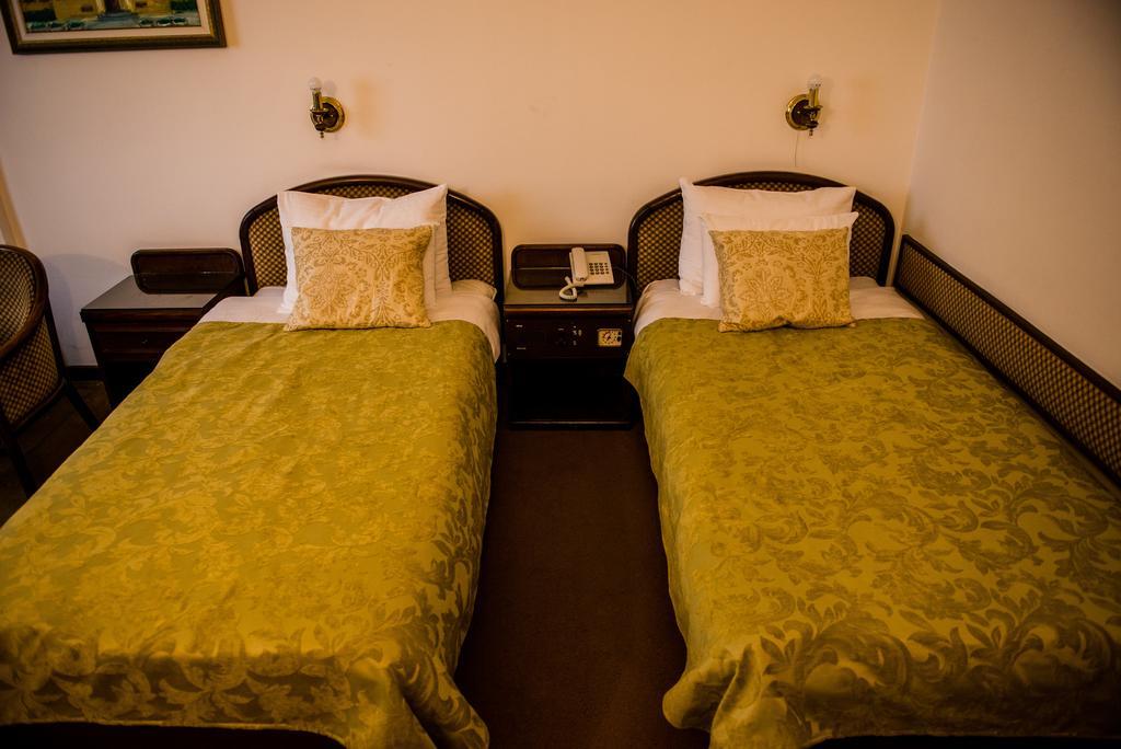 Hotel Grand Valjevo Bagian luar foto