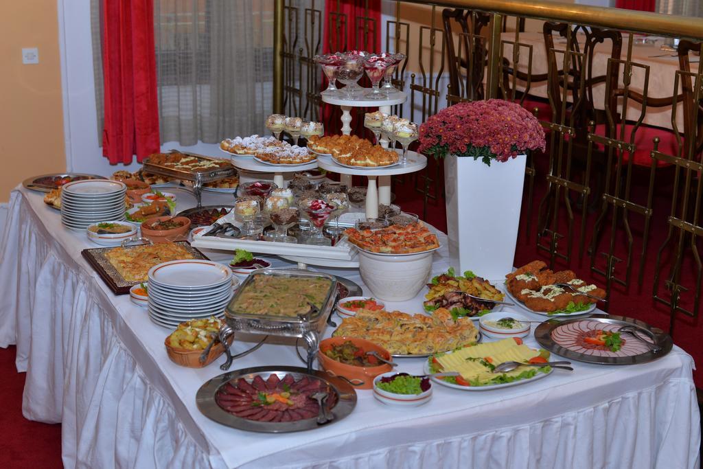 Hotel Grand Valjevo Bagian luar foto