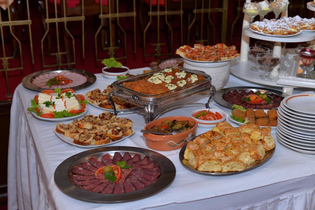 Hotel Grand Valjevo Bagian luar foto