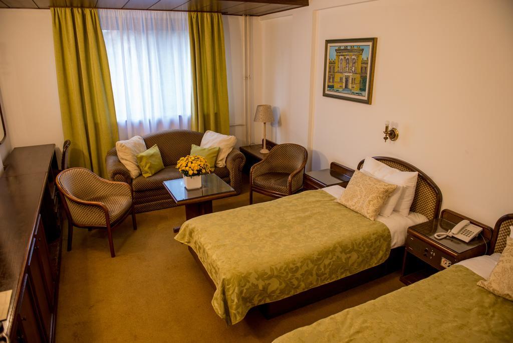 Hotel Grand Valjevo Bagian luar foto