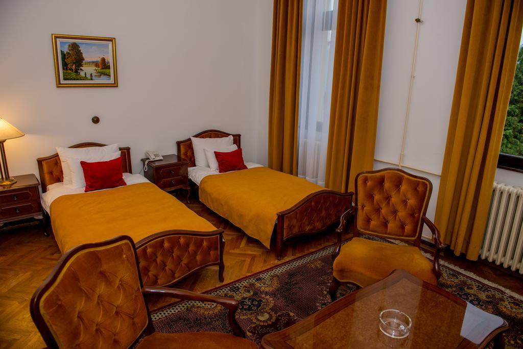 Hotel Grand Valjevo Bagian luar foto